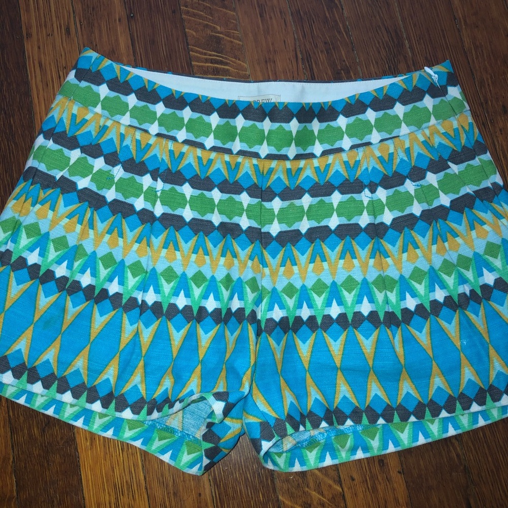 JCREW 2” inseam PATTERN shorts